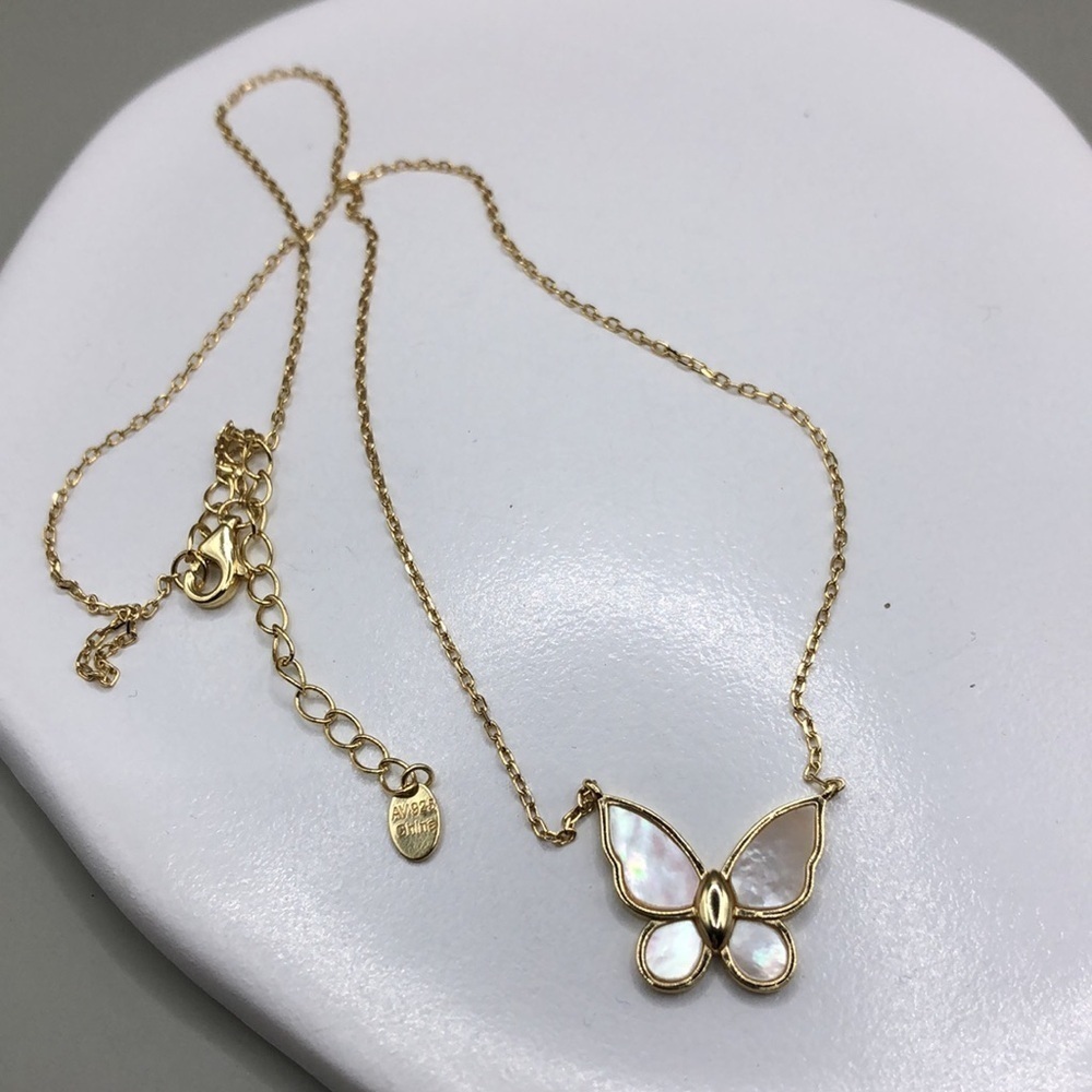 Argento Vivo AV Gold Over Sterling Silver 925 Butterfly MoP Dainty Necklace